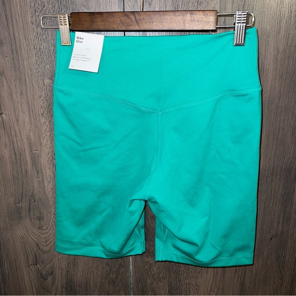 Nike Biker Shorts - Picture 4 of 6